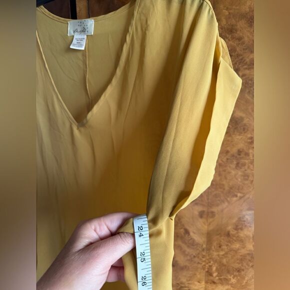 Sheer mustard yellow blouse - Picture 5 of 7